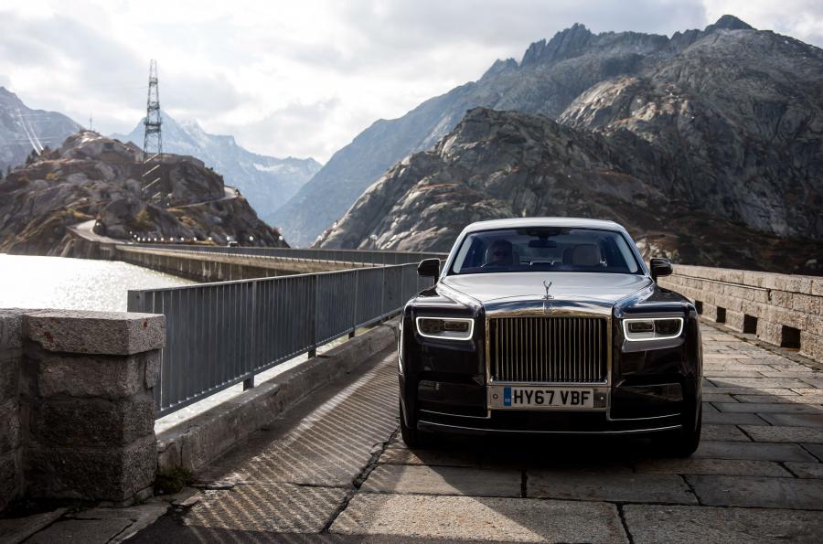  Rolls-Royce Phantom EWB 2017 года  (UK) (фото 30 из 40)